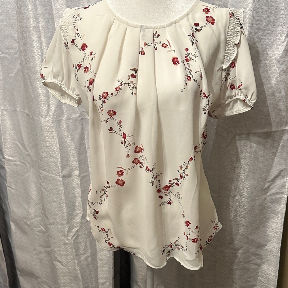 Current Air Ivory Floral Top